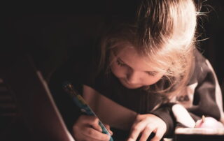 Votre enfant DYS doit-il consulter un graphologue