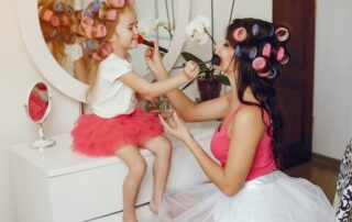 L’imitation pour camoufler les difficultés sociales des femmes autistes