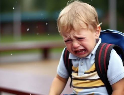Mon enfant ne veut pas retourner à l’école : comment réagir et l’aider ?